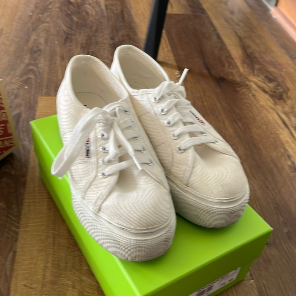 superga flatform sneaker
